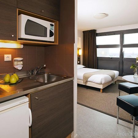 Апарт отель Sejours & Affaires Lille Europe Экстерьер фото